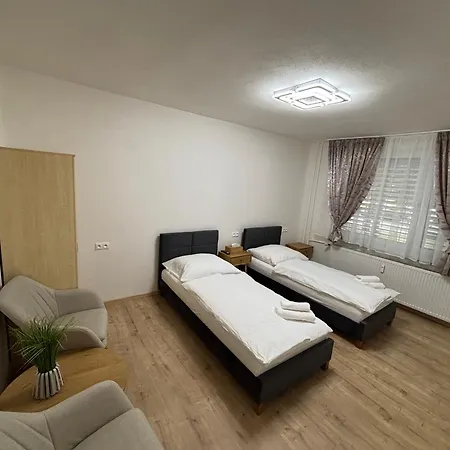 Ard Centrum Апартаменты Нитра